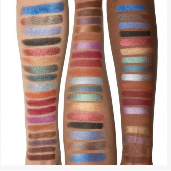 OPV BEAUTY LONDON: SPOTLIGHT Eyeshadow Palette - Picture 5 of 7